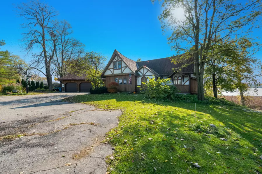 13952 Cascade SE Road, Lowell, MI 49331