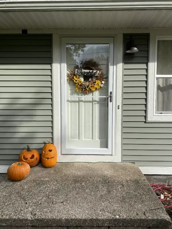 Spring Lake, MI 49456,16464 Collins Lane