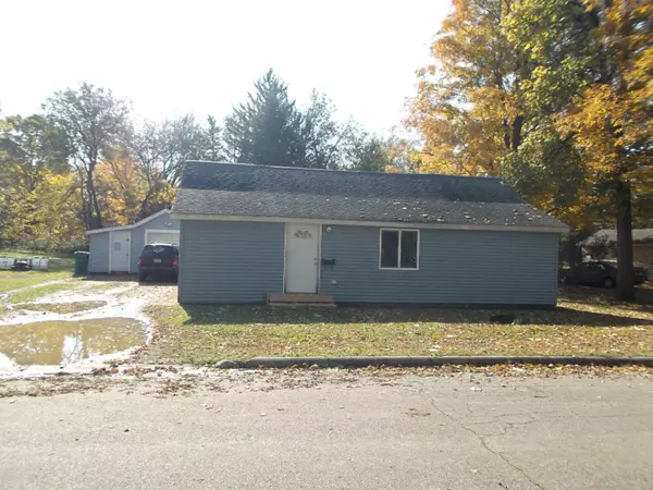 220 Sherwood Street, Dowagiac, MI 49047