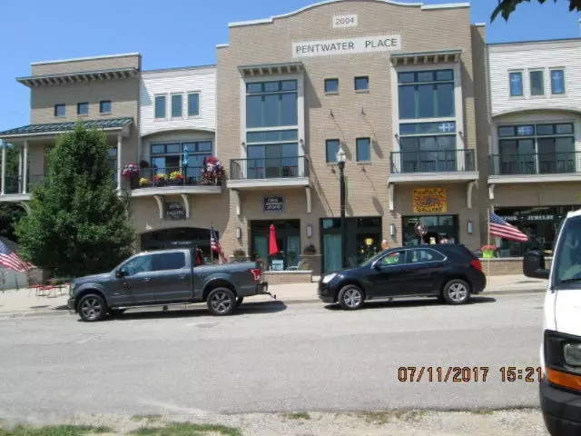 42 W Second Street #3, Pentwater, MI 49449