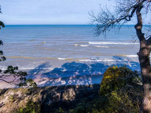 Union Pier, MI 49129,15956 Lake Avenue