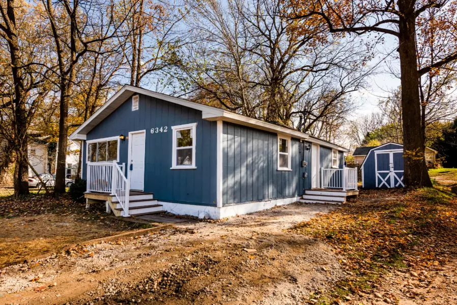 6342 W Berrien Street, Eau Claire, MI 49111