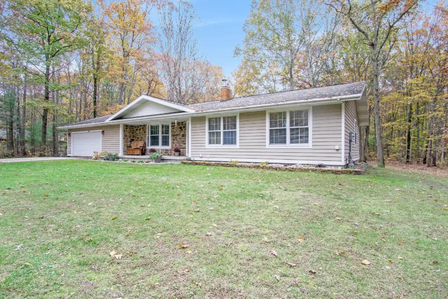 14674 Lori Lane, Spring Lake, MI 49456