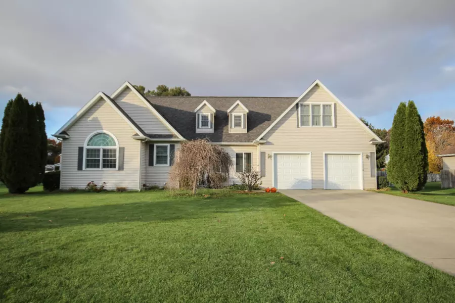 17074 Eagle Drive, Three Rivers, MI 49093