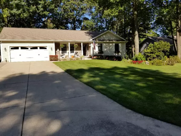 15249 Grand Oak Road, Grand Haven, MI 49417