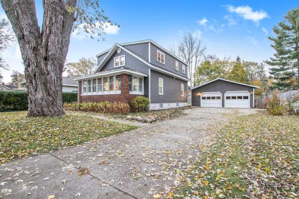 194 E 37th Street, Holland, MI 49423