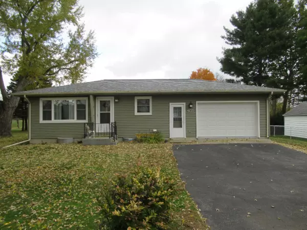 22486 Diamond Cove Street, Cassopolis, MI 49031