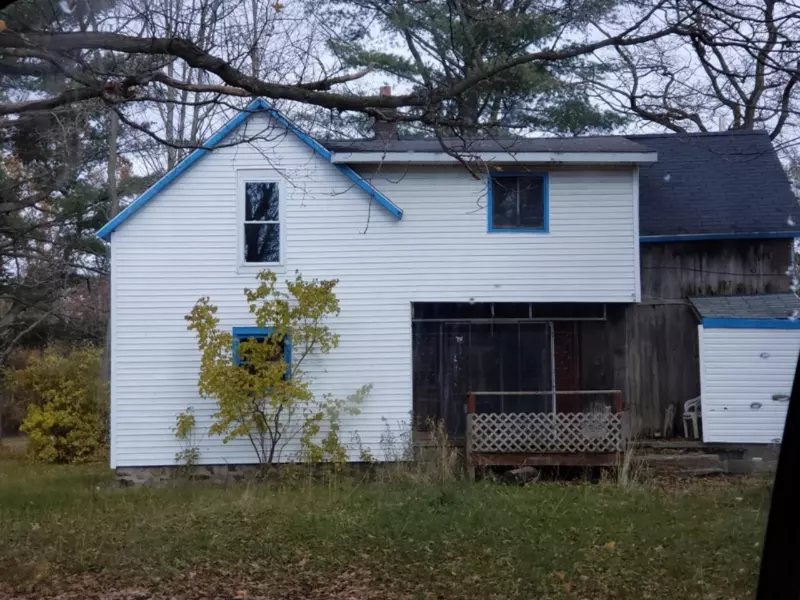 18987 11 mile Road, Stanwood, MI 49346