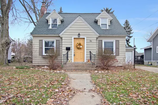 39 Lawrence Avenue, Zeeland, MI 49464