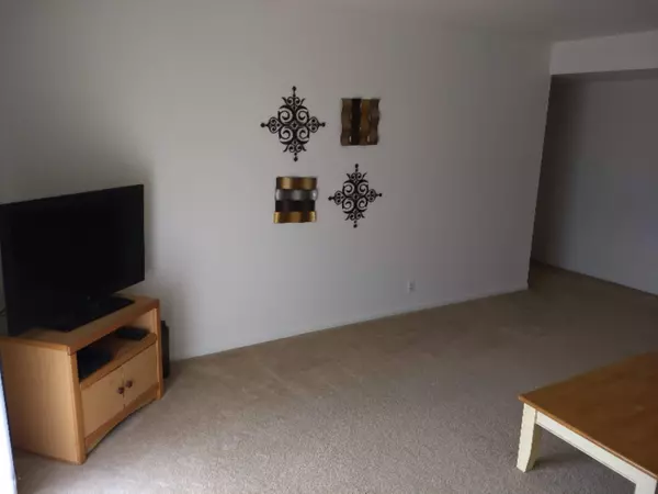 St. Joseph, MI 49085,3608 Lakeshore Drive #B5
