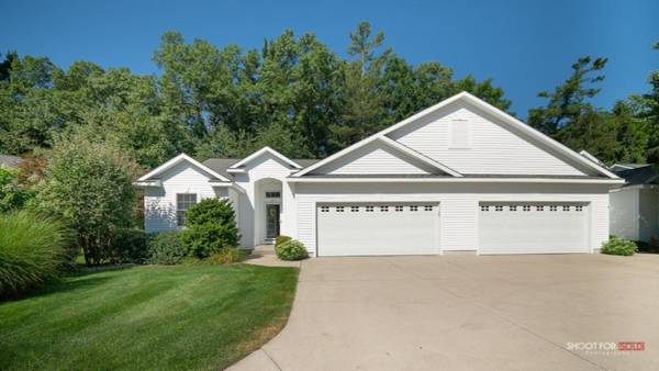 129 Stone Gate Court, Spring Lake, MI 49456