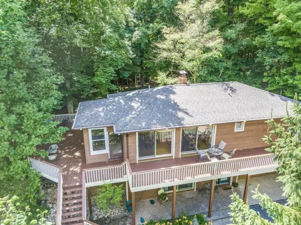 Allegan, MI 49010,2492 Horseshoe Cove