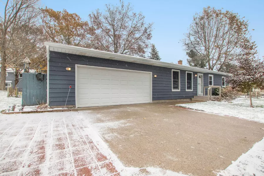 17330 Villa Park Avenue, Spring Lake, MI 49456