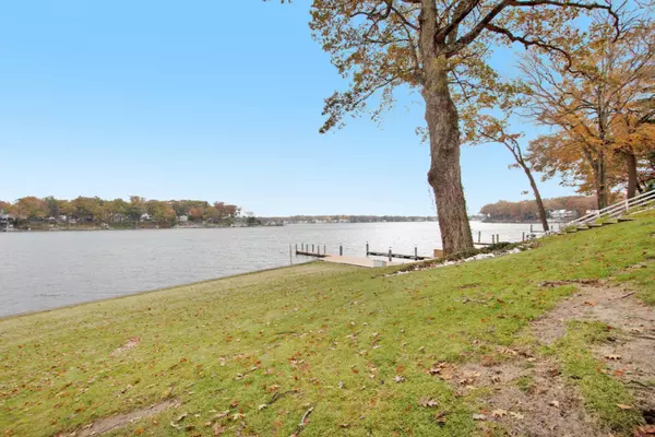 Spring Lake, MI 49456,17840 West Spring Lake Road