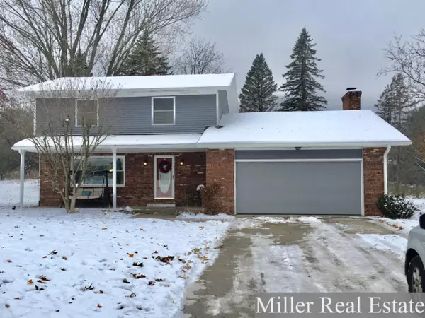 1666 S Broadway Street, Hastings, MI 49058