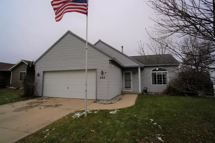 360 Tallgrass Drive, Cedar Springs, MI 49319