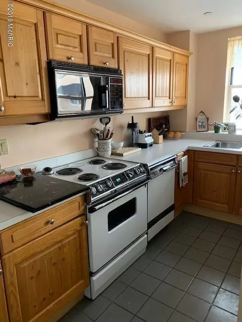 St. Joseph, MI 49085,240 Water Street #10