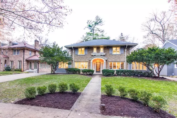 East Grand Rapids, MI 49506,420 Cambridge SE Boulevard