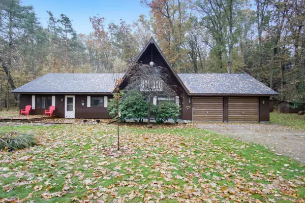 408 S Lakeshore Drive, Holland, MI 49424