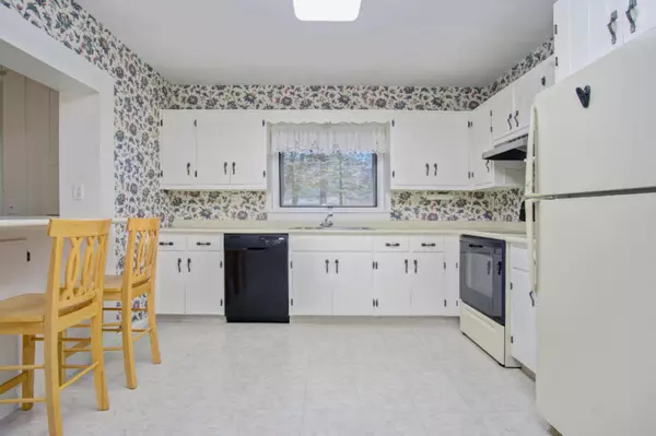 Holland, MI 49424,408 S Lakeshore Drive