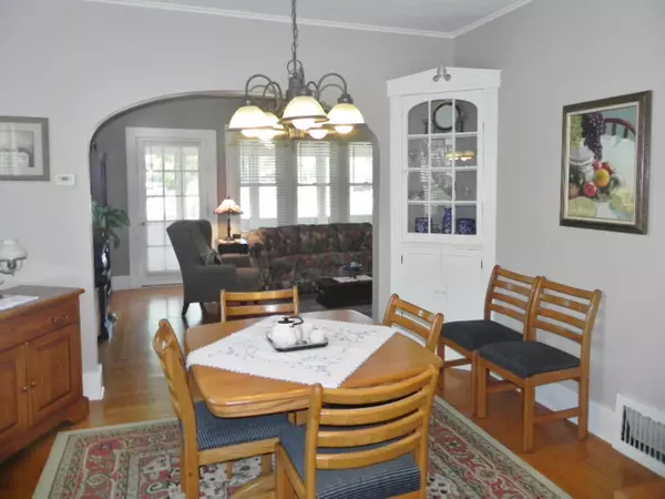 Sturgis, MI 49091,409 S Lakeview Avenue