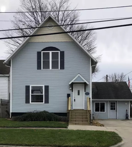 614 Huron Street, South Haven, MI 49090