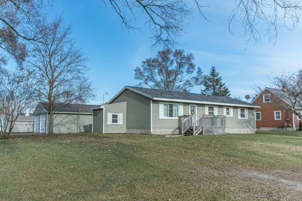 1733 Margaret Drive, Dorr, MI 49323