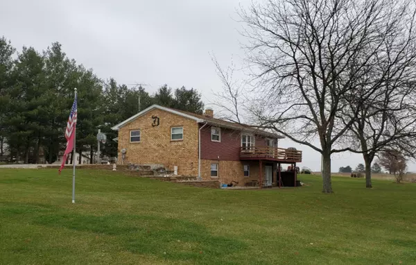 10597 Loughrea Lane, Cement City, MI 49233