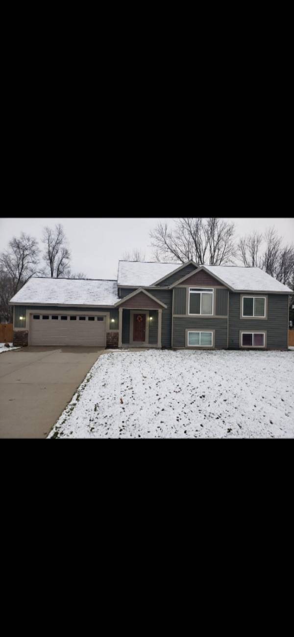 1054 Serenity Ridge Drive, Wayland, MI 49348