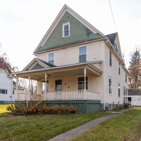 618 E Main Street, Fennville, MI 49408