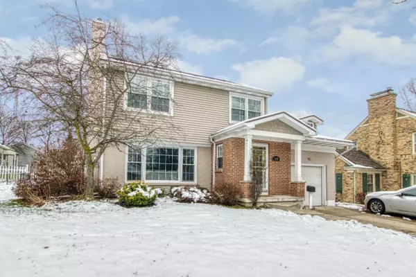 East Grand Rapids, MI 49506,1555 Lake Grove SE Avenue