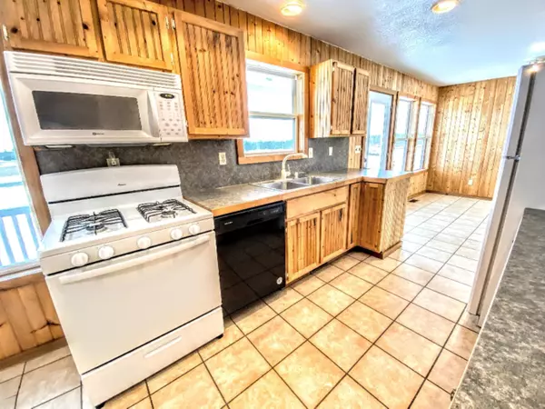 Paris, MI 49338,22885 220th Avenue