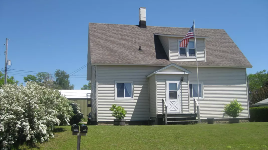 7 Park Avenue, Manistee, MI 49660