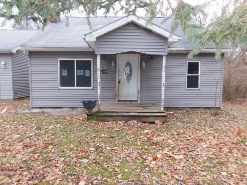 420 N Fifth Street, Burr Oak, MI 49030