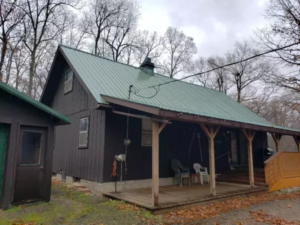 2033 S Whitmore Road, Hastings, MI 49058