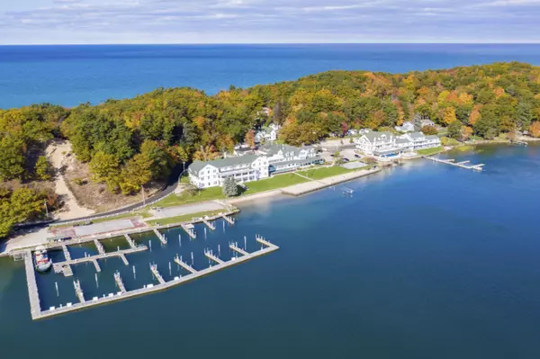 8567 S Portage Point Drive #(Terrace #2), Onekama, MI 49675