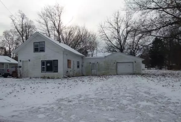 220 Dewey Street, Dowagiac, MI 49047