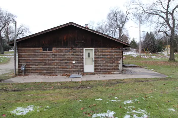 3418 Butterworth SW Street, Walker, MI 49534