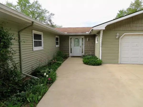 Sturgis, MI 49091,63780 Pine Drive