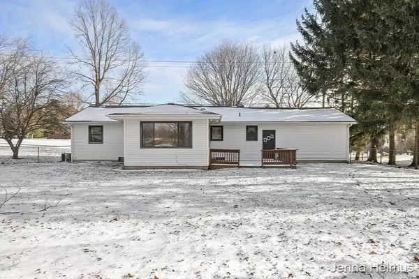 Grand Rapids, MI 49544,3253 Peach Ridge NW Avenue