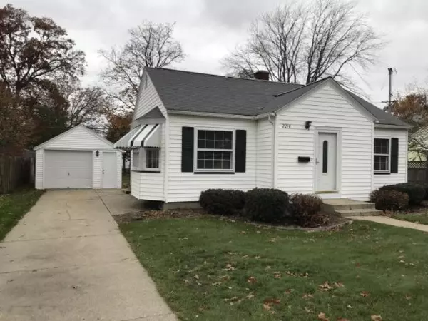 2210 Oak Avenue, North Muskegon, MI 49445