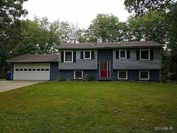 1701 S Shore Drive, Portage, MI 49002