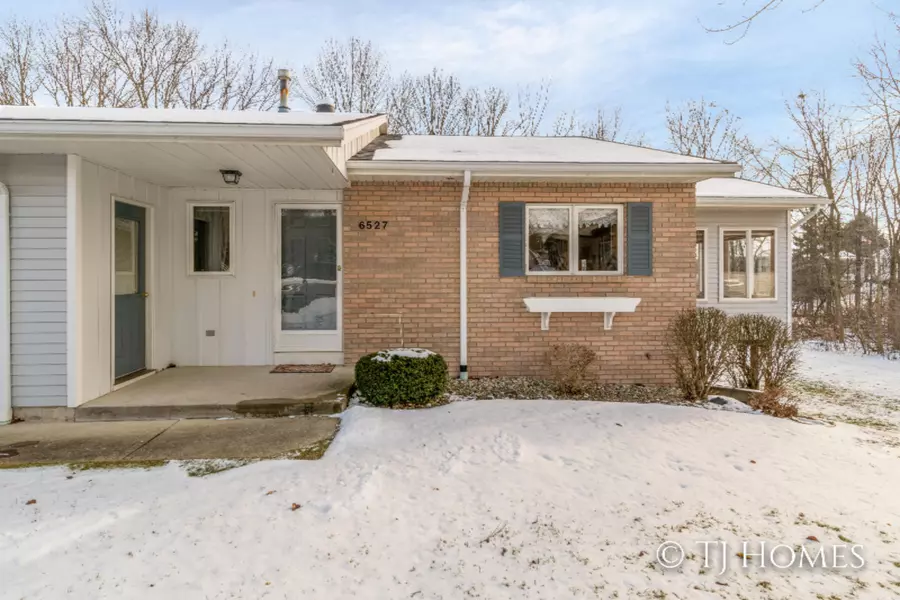 6527 Leisure Creek SE Drive #1, Caledonia, MI 49316