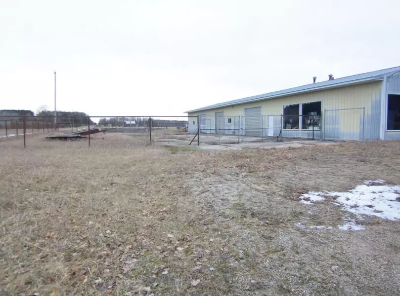 2968 11 Mile Road, Evart, MI 49631