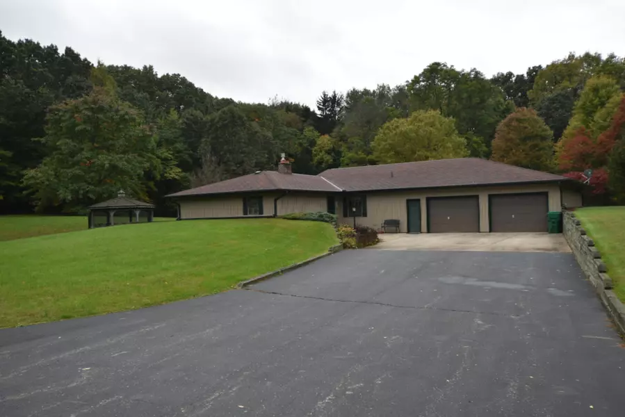 11579 Dutch Settlement Road, Three Rivers, MI 49093