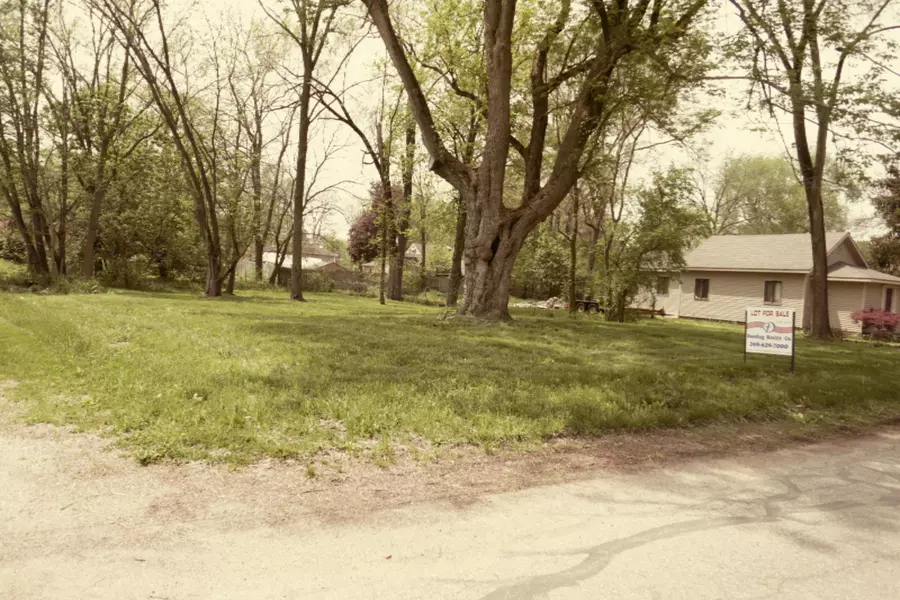 2301 Oxford Street, Kalamazoo, MI 49004