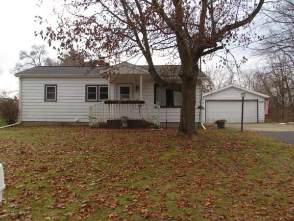 813 CIRCLE Drive, Augusta, MI 49012