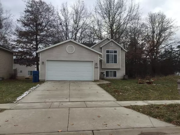 1003 Sprucewood Street, Greenville, MI 48838