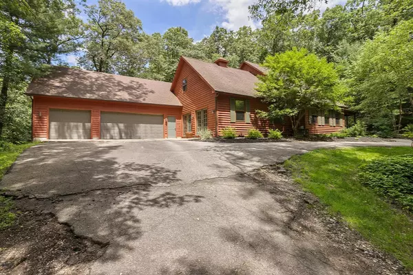 Ada, MI 49301,8669 Conservation NE Street