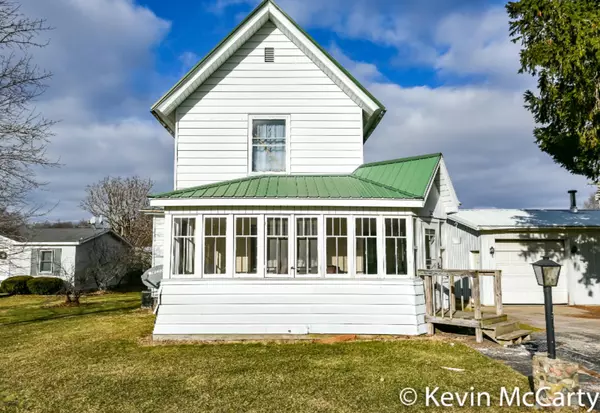 317 Division Street, Freeport, MI 49325